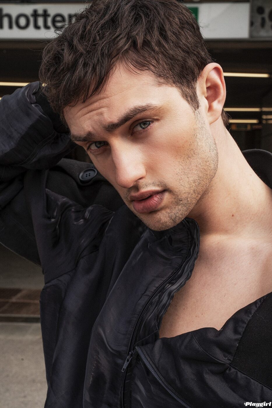 Jacket: Ivan Iveljić.