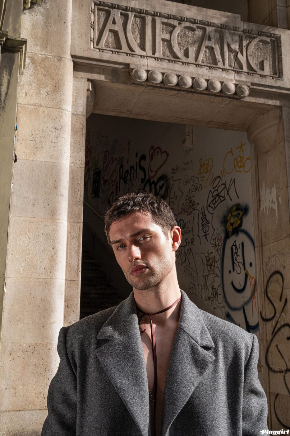Coat: Ivan Iveljić •
Shorts: Oliver Kuzma.
