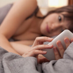 What Sexting Did for Me That Hookups Never Could
